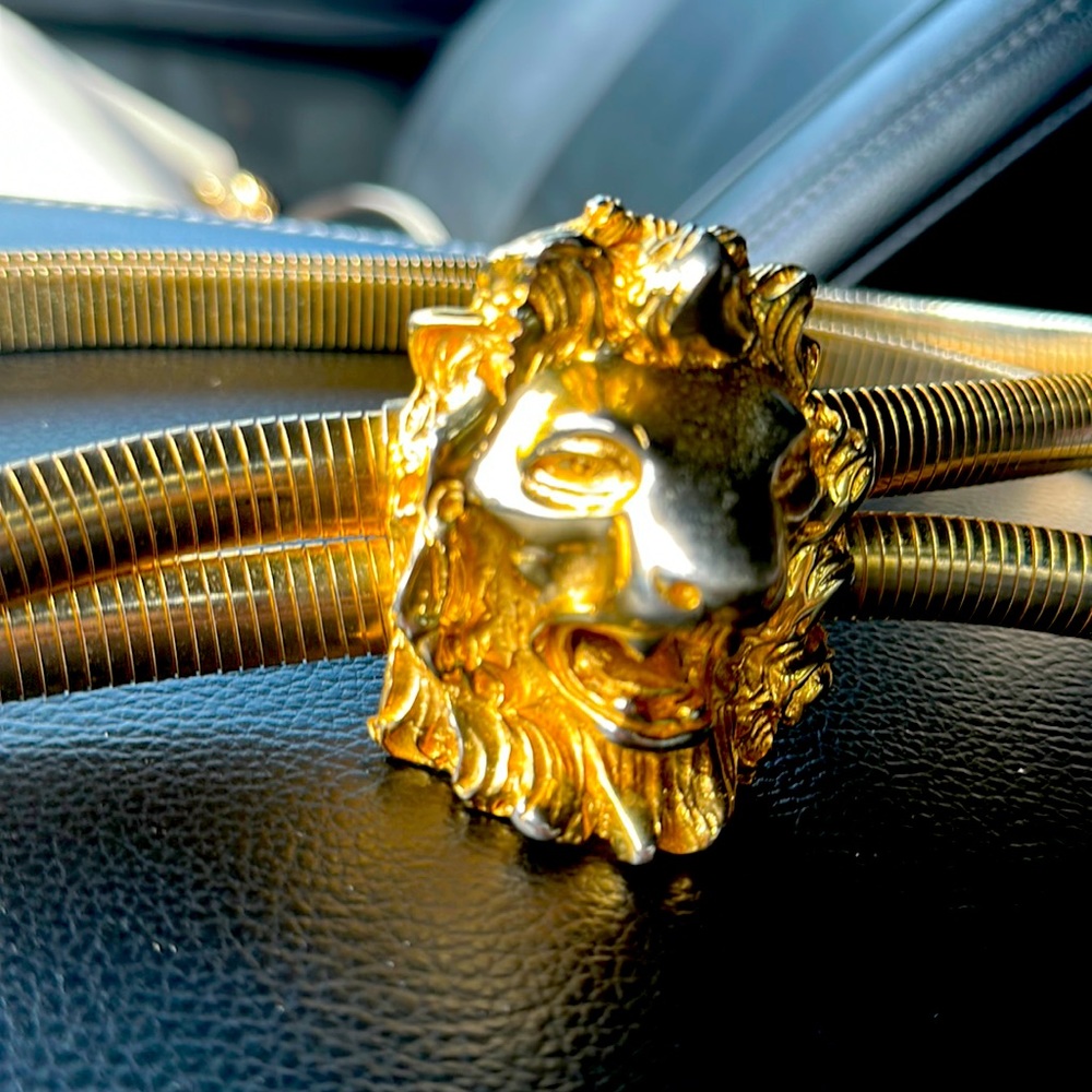 *Designer* Judith Leiber Lion Head Statement Belt (vintage)